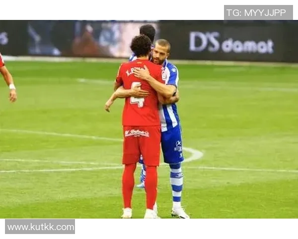 阿拉维斯与韦斯卡激战正酣现场直播全程回顾与精彩瞬间分析